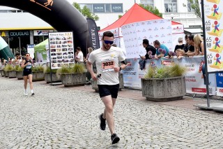 Náš kolega běží na maratonu