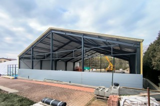 obložení sportovní haly