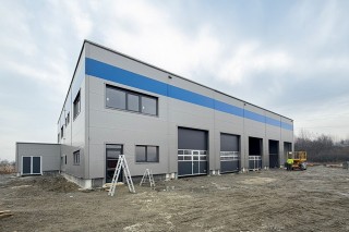 montovana hala unihal