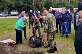 symbolicky společné vysazení lípy