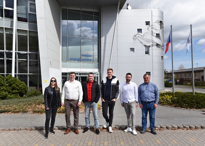 Návštěvy dodavatelů a odborné workshopy