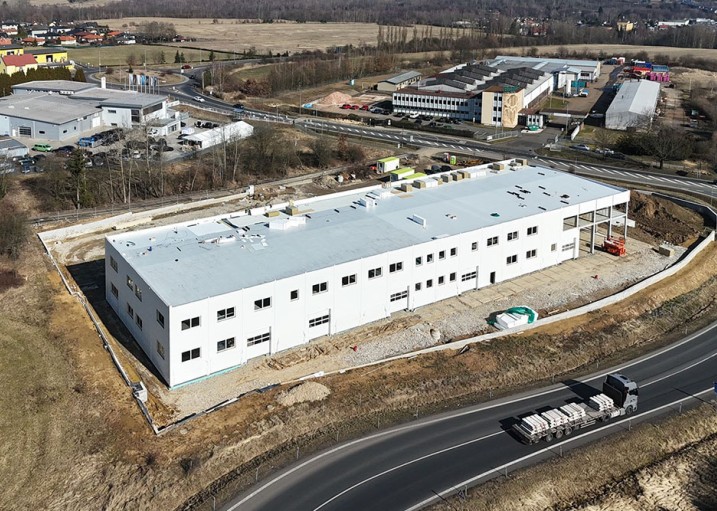 Výstavba montovaných hal v ČR: aktuální projekty 2026