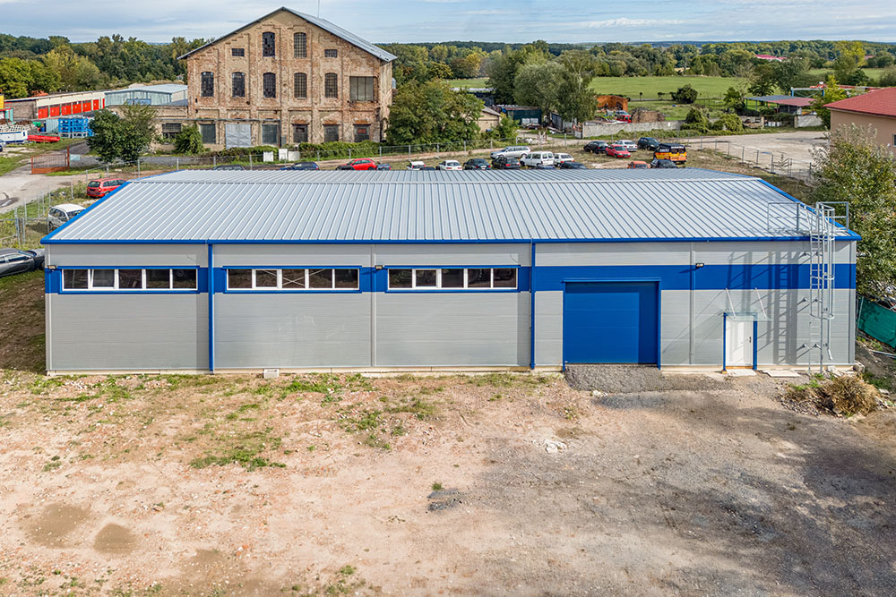 Skladová hala v Kostelci nad Labem: 450 m² efektivního skladování