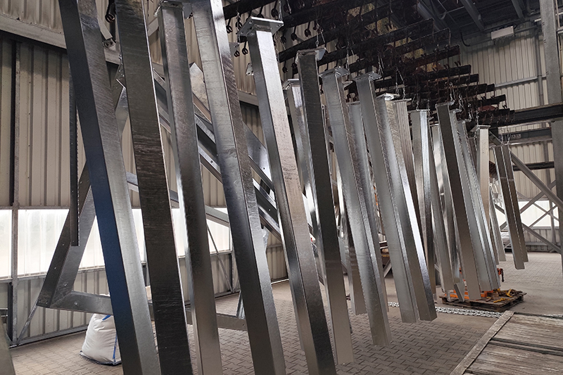 CESTA ZINKOVÁNÍ: PROCES OCHRANY OCELI PROTI KOROZI